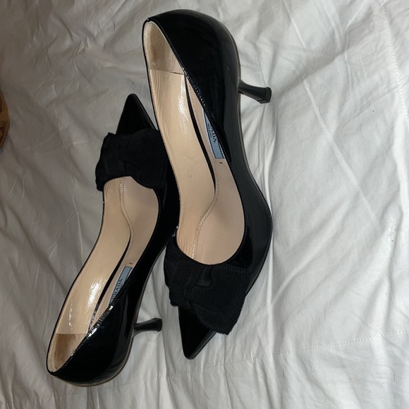 PRADA Bow Point Pumps - Picture 6 of 8